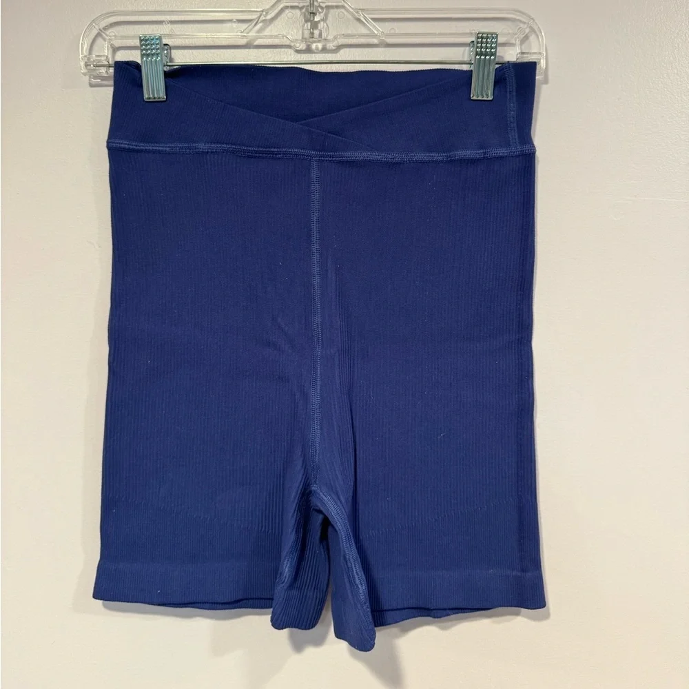 Indigo ribbed Free People V-waist biker‎ shorts